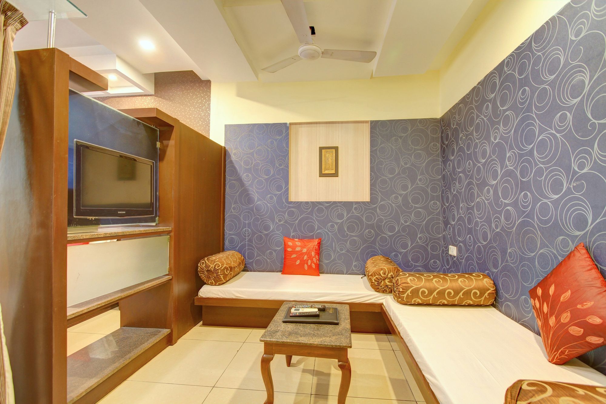 Oyo 4895 Abi Krishna Hotel Puducherry Buitenkant foto